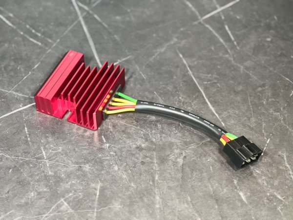 画像1: ⚡️GUYSFACTORY製 強化レギュレーター for シグナスX｜電装系をパワーアップ！ 🚀 (1)