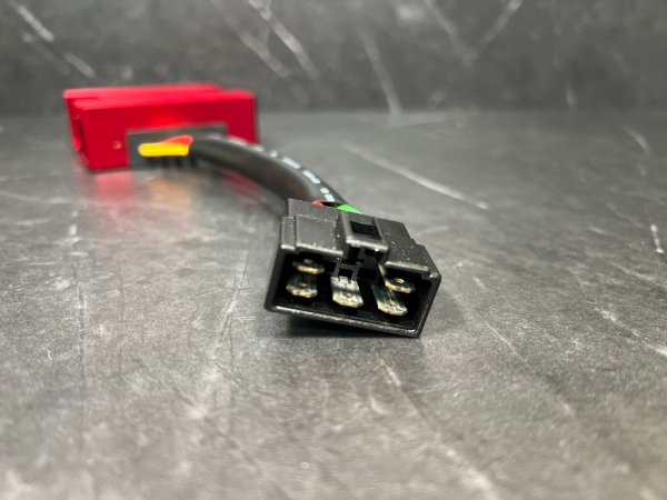 画像5: ⚡️GUYSFACTORY製 強化レギュレーター for シグナスX|電装系をパワーアップ! 🚀 (5)