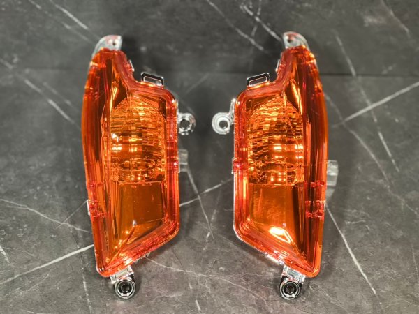 画像3: ✨ 4型シグナスX用フロントウインカーレンズ|オレンジ・レッド・スモークで魅せるカスタム! 🚀 (3)