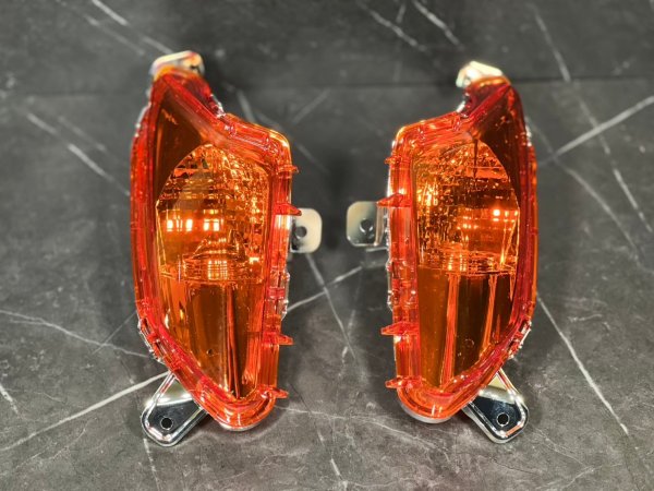 画像5: ✨ 5型シグナスX用フロントウインカーレンズ|選べるカラーでスタイルをカスタム! 🚀 (5)