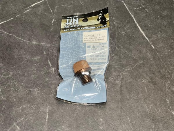 画像3: ✨ KN企画 CNCアルミ ミッションオイルキャップ|簡単ドレスアップ&耐久性アップ! 🚀 (3)