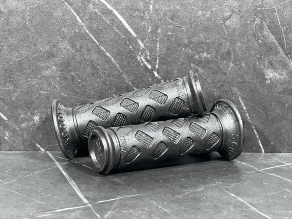 画像2: PROGRIP(プログリップ) バイク用ハンドルグリップ【原付バイク用 φ22.2 / 115mm】|スタンダードラバータイプ (2)