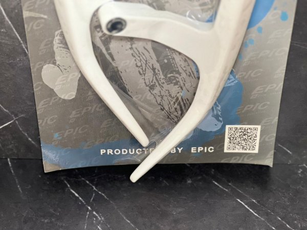 画像4: 🚀 EPIC グラブバー(ホワイト/ブラック)|4型シグナスX専用!TMAX風デザインでリアビューを格上げ! (4)