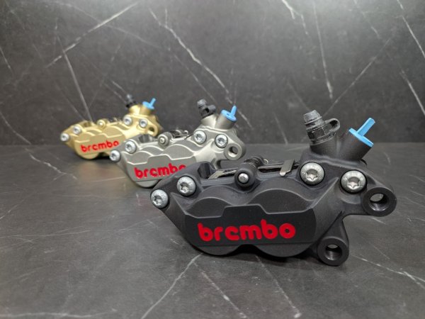 画像1: ✨ brembo キャストキャリパー P4 (40mmピッチ)｜究極の制動力をその手に！ (1)