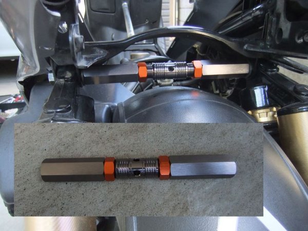 画像2: 🚀 GJMS リアスタビライザー|シグナスX 1〜3型対応!剛性UPで走りを安定化! 🔥 (2)