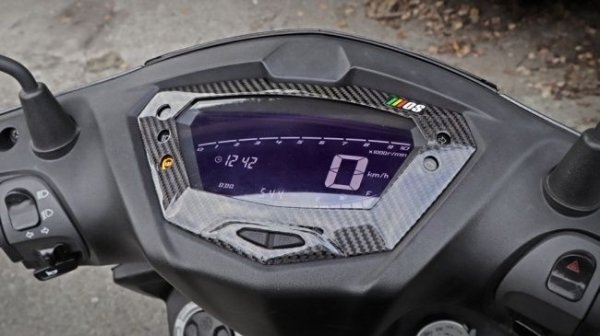 画像3: 🌟 MOS カーボン製 メーターカバー【シグナスX 5型専用】】🌟 (3)