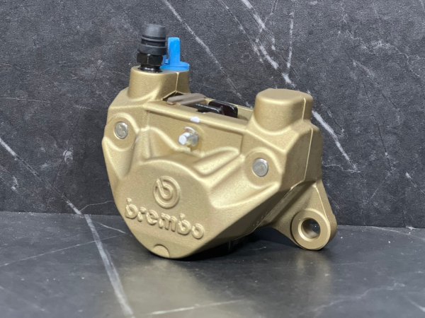 画像2: 🏍【Brembo ブレンボ P2 32 ゴールドキャリパー】シグナスX・!制動力&コントロール性UP🔥 (2)