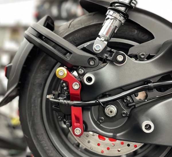 画像1: 🏍 DOGHOUSE リアショックブラケット｜キャリパーサポート付き（グリファス用） 🏍 (1)