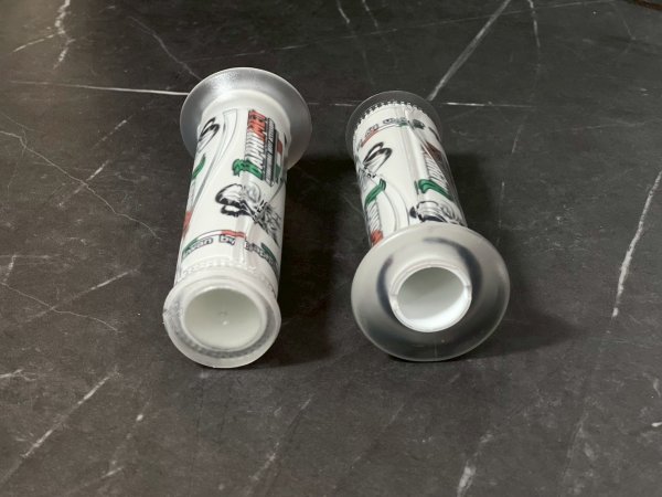 画像9: 🐐Baphomet バフォメット イタリア三色グリップ|ブラック/ホワイト(波打ちタイプ/ダイヤカットタイプ) (9)