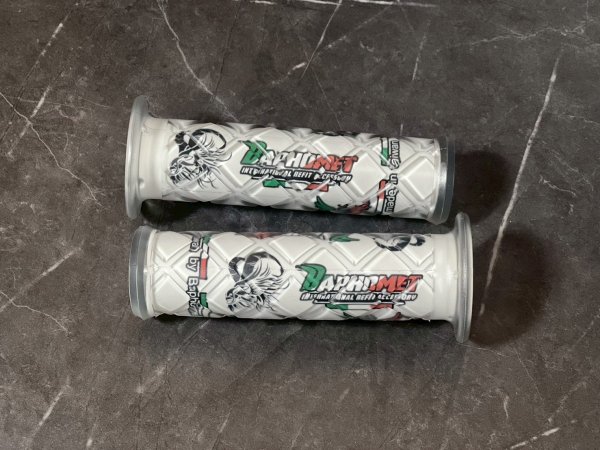 画像15: 🐐Baphomet バフォメット イタリア三色グリップ|ブラック/ホワイト(波打ちタイプ/ダイヤカットタイプ) (15)