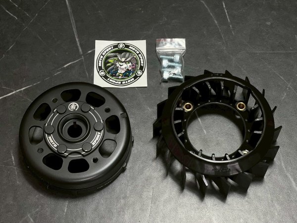 画像1: 🌀【レスポンス最強】MOTO SPORT 番 軽量フライホイール＋軽量ファンセット｜シグナスｘ/CYGNUSX 1〜5型対応 (1)