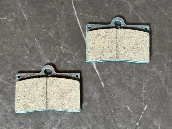 画像7: 👑【KING brake】キングブレーキ  HH版 フロント/リアブレーキパッド 　静かで効く　シグナスｘ３型 ４型 5型 ブレンボ　対応🔥 (7)