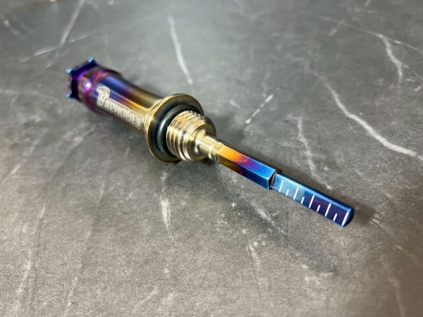 画像3: 🐐巴風特 BAPHOMET チタン オイルゲージ/キャップ  バフォメット【シグナスX・グリファス対応】 (3)