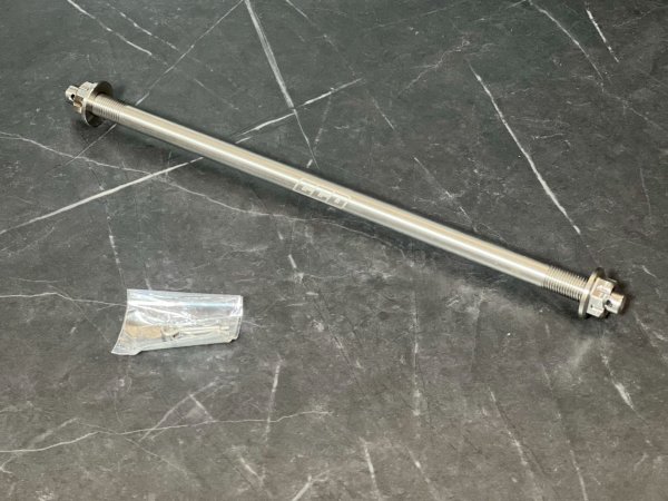 画像4: 【CCD FACTORY】ステンレス アクスルシャフト|グリファス・シグナスX対応 (4)