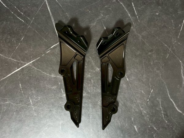 画像15: 🐐【BAPHOMET】バフォメット グリファス専用 アルミ+CNCステー付きカーボンフロントフェンダー (15)