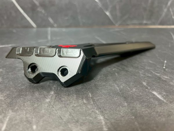 画像16: 🐐【BAPHOMET】バフォメット グリファス専用 アルミ+CNCステー付きカーボンフロントフェンダー (16)