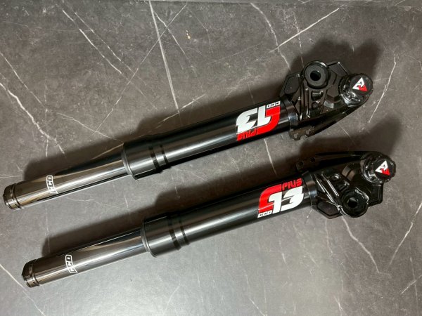 画像13: ✨CCD C13 PLUS　シグナスｘ フロントフォーク｜見た目も機能も最上級！✨ (13)