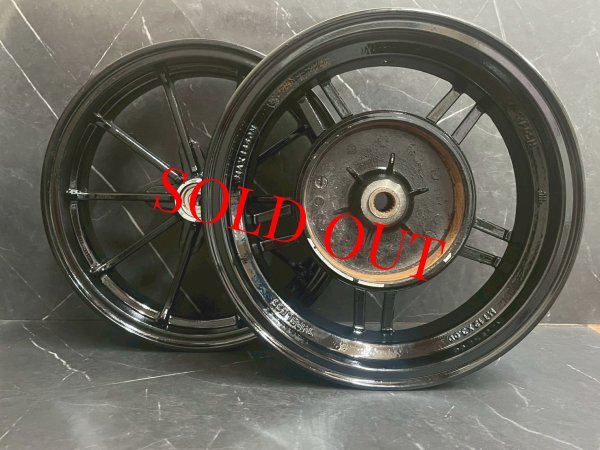 画像2: 【中古品】シグナスX 2.3型用 ホイール 前後 セット🏍️ブラック (2)