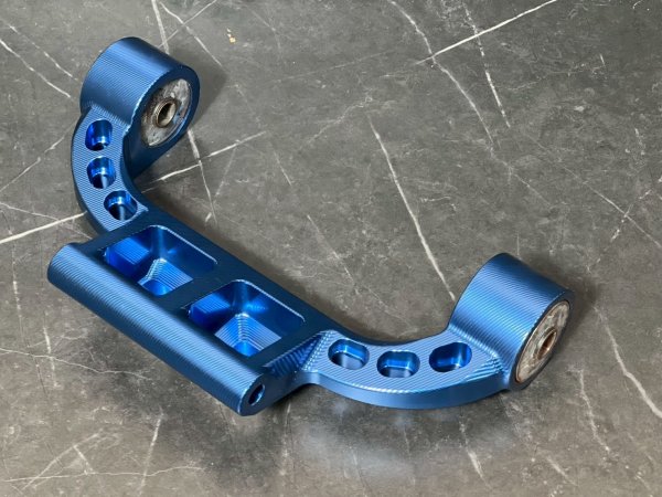 画像36: 🛠️【Super Factory】１ピース　CNCエンジンハンガー　スーパーファクトリー［シグナスX 1型〜5型対応］ロンスイ (36)