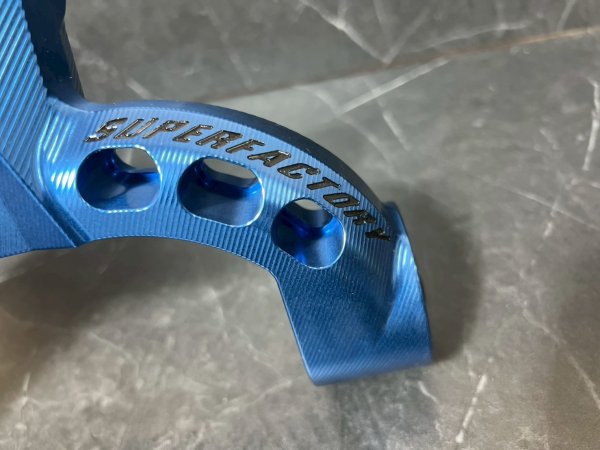 画像38: 🛠️【Super Factory】１ピース　CNCエンジンハンガー　スーパーファクトリー［シグナスX 1型〜5型対応］ロンスイ (38)