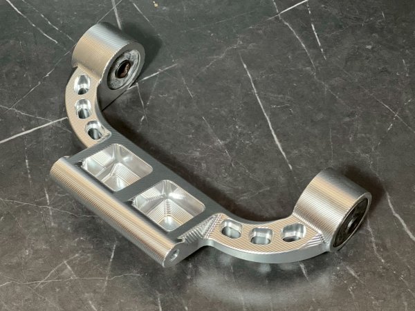 画像26: 🛠️【Super Factory】１ピース　CNCエンジンハンガー　スーパーファクトリー［シグナスX 1型〜5型対応］ロンスイ (26)