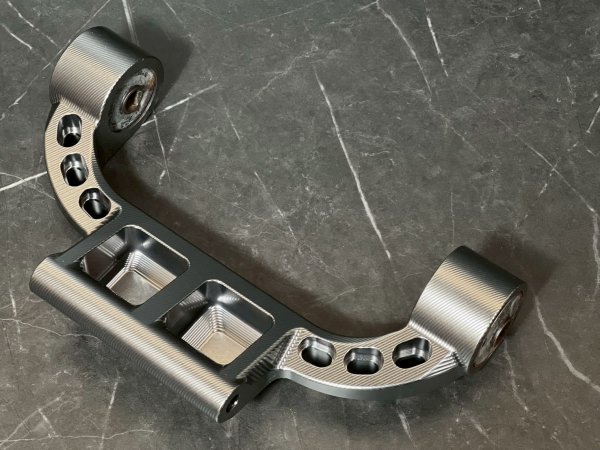 画像21: 🛠️【Super Factory】１ピース　CNCエンジンハンガー　スーパーファクトリー［シグナスX 1型〜5型対応］ロンスイ (21)