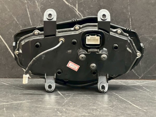 画像4:  【中古品】KOSO　マルチメーター　LCD　液晶ディスプレイ　カーボン柄🏍️シグナスX4型用 (4)