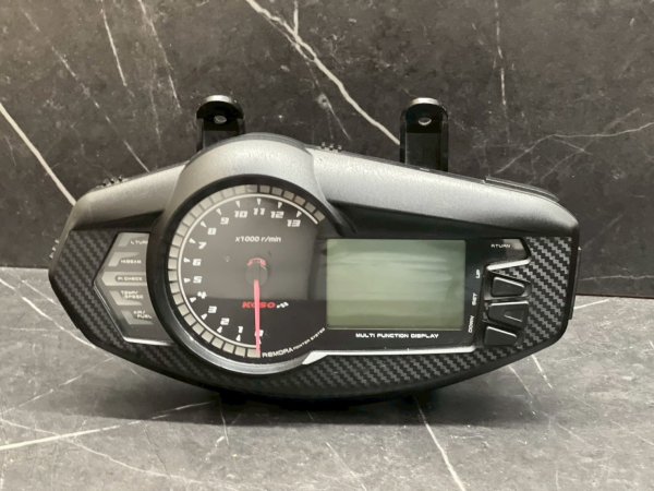 画像1:  KOSO　マルチメーター　LCD　液晶ディスプレイ　カーボン柄🏍️シグナスX4型用 (1)
