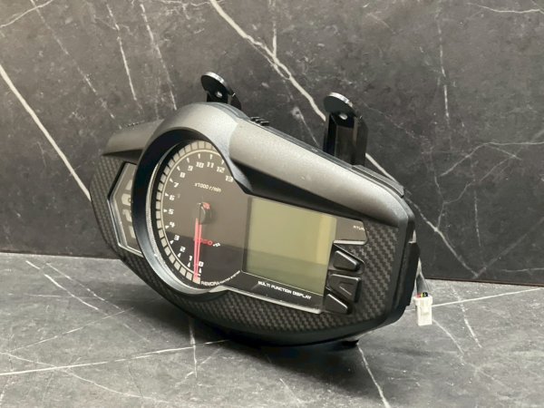 画像3:  【中古品】KOSO　マルチメーター　LCD　液晶ディスプレイ　カーボン柄🏍️シグナスX4型用 (3)