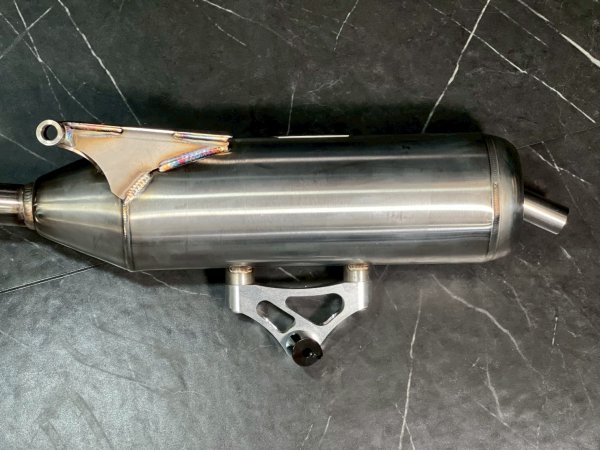 画像4: 🦔【セール】HEDGEHOG ヘッジホッグ H-01 マフラー｜直通静音｜シグナスX対応🦔 (4)