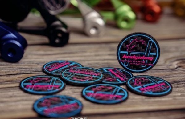 画像6: 🦔 HEDGEHOG（ヘッジホッグ）チタン カーボン ロゴプレート｜35mm (6)