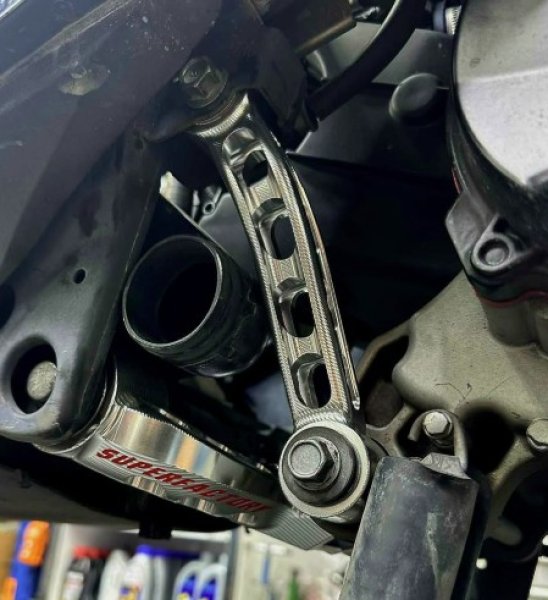 画像2: 🪐 SuperFactory（超級工廠）エンジンサブハンガー 5D軽量モデル｜シグナスX 1〜5型対応 (2)