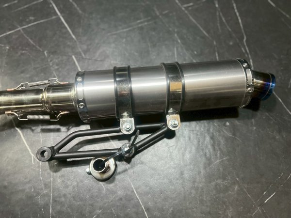 画像4: 🏁【中古品】Valiente バリエンテ マフラー　グリファス・NMAX・X FORCE対応 (4)