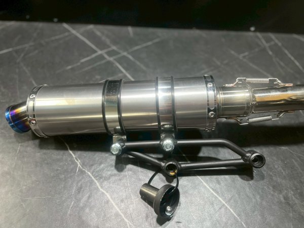 画像3: 🏁【中古品】Valiente バリエンテ マフラー　グリファス・NMAX・X FORCE対応 (3)