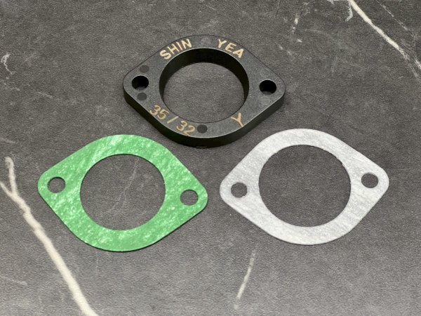 画像1: 🔧 新雅部品 テーパーベークライト シグナスX・BW’S125対応｜吸気径最適化＆熱対策パーツ  （26→30mm / 32→35mm） (1)