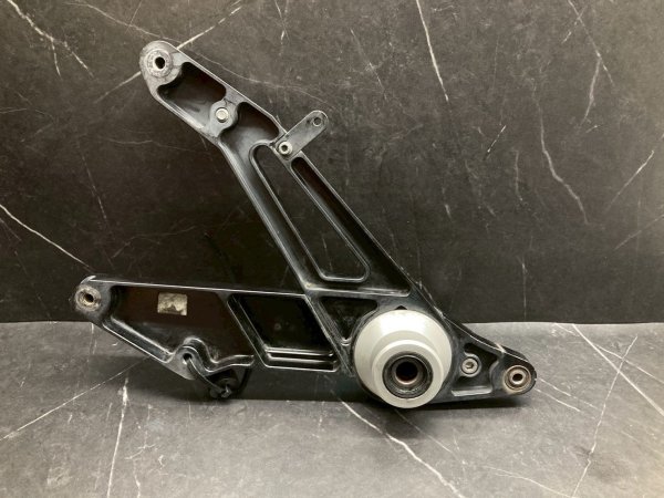 画像4: 【中古品】RPM　スイングアーム　シグナスｘ １〜３型対応  ＳＥ１２Ｊ ＳＥ４４Ｊ (4)