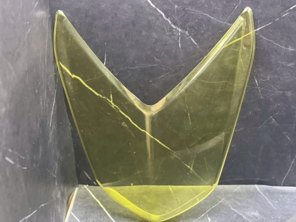 画像2: 💡4型シグナスX ヘッドライトカバー（スモーク / イエロー） (2)