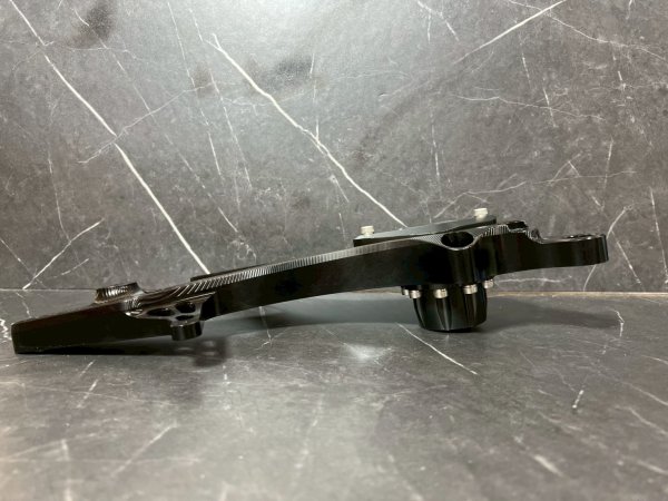 画像4: 🔥 SUPER FACTORY CNCスイングアーム｜シグナスX 1〜3型対応 (4)