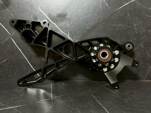 画像5: 🔥 SUPER FACTORY CNCスイングアーム｜シグナスX 4型・5型対応 (5)