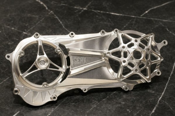 画像1: 🐍SCRK CNC削り出し クランクケースカバー｜グリファス / NMAX2型 / X FORCE対応 (1)