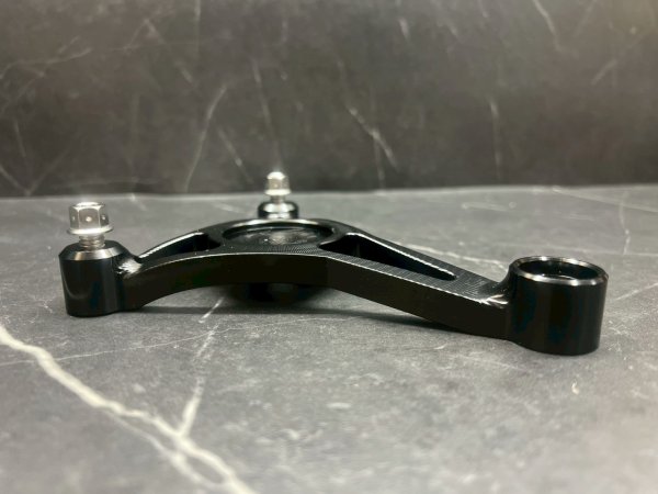 画像12: 🦔HEDGEHOG ヘッジホッグ HS1専用 カチ上げサイレンサーステー｜シグナスX対応 ブラケット (12)