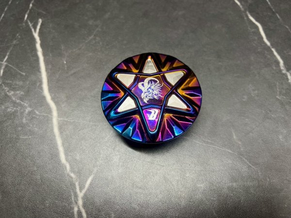 画像1: ⚔️ Baphomet チタン合金 魔法陣フューエルキャップ｜シグナスX用 (1)