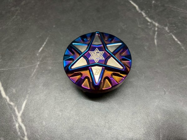 画像1: ⚔️ Baphomet チタン合金 魔法陣フューエルキャップ｜グリファス・シグナスX 7型　対応 (1)