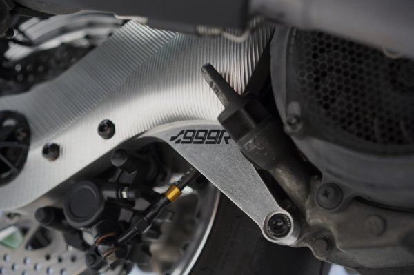 画像6: 🏁 999R CNC 鍛造アルミ リアスイングアーム｜シグナスX 1型〜3型対応【ドラム・ディスクブレーキ対応】 (6)